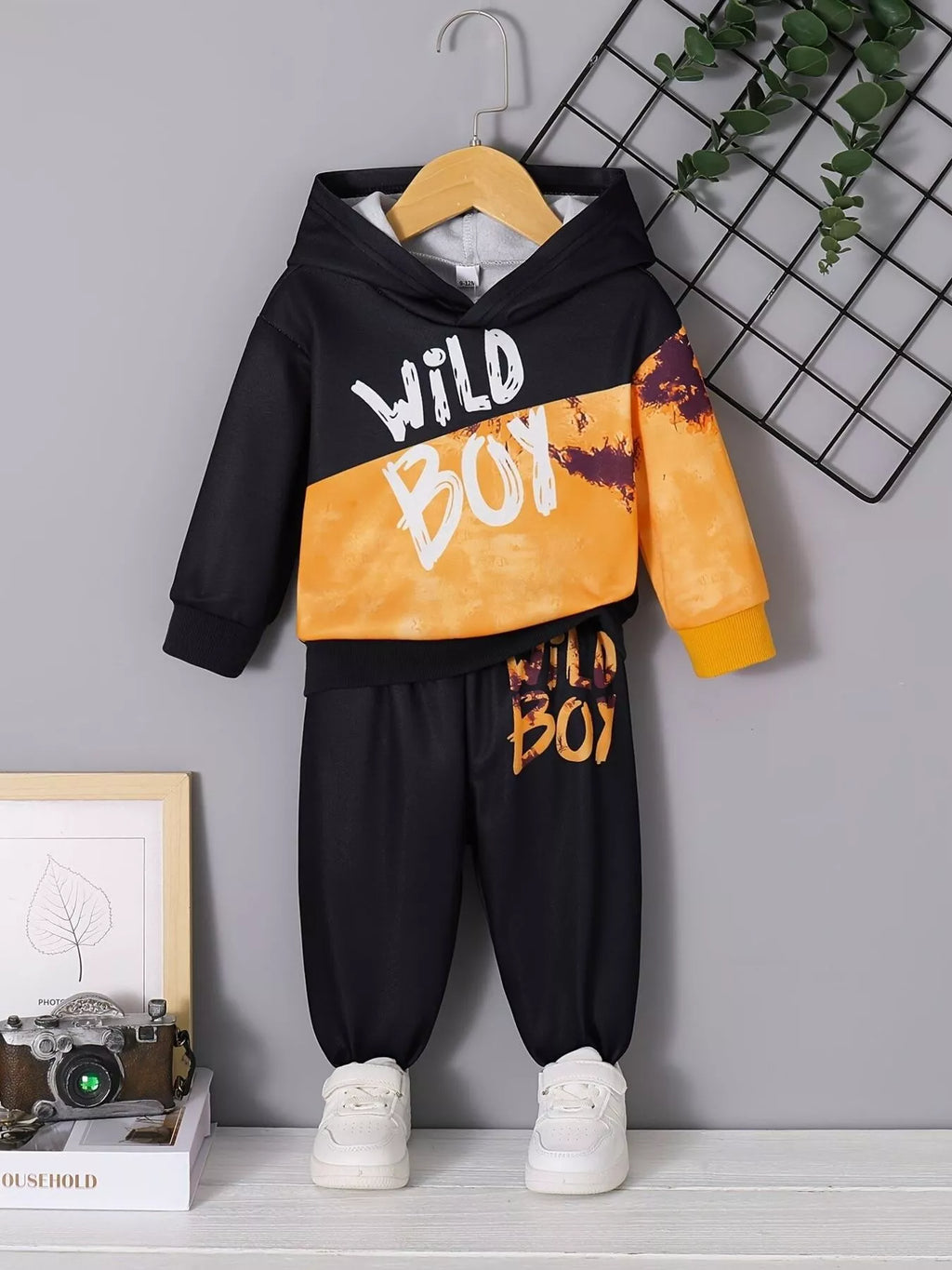 Ensemble hoodie Wild Boy et pantalon pour enfant aventurier - vue de face - style esprit libre - BabyCoton

