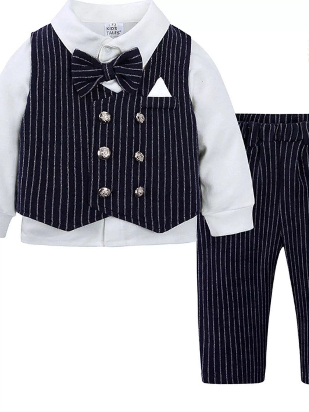 Image 10: 🎉 Vue complète du costume en situation - l'enfant confiant et élégant, prêt à briller lors des mariages, cérémonies et moments importants