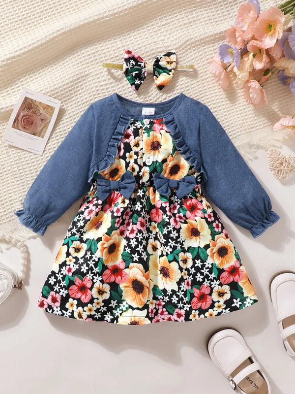 Robe fille fleurie avec volants et nœud contrasté plus bandeau assorti - vue avant complète - élégance romantique
