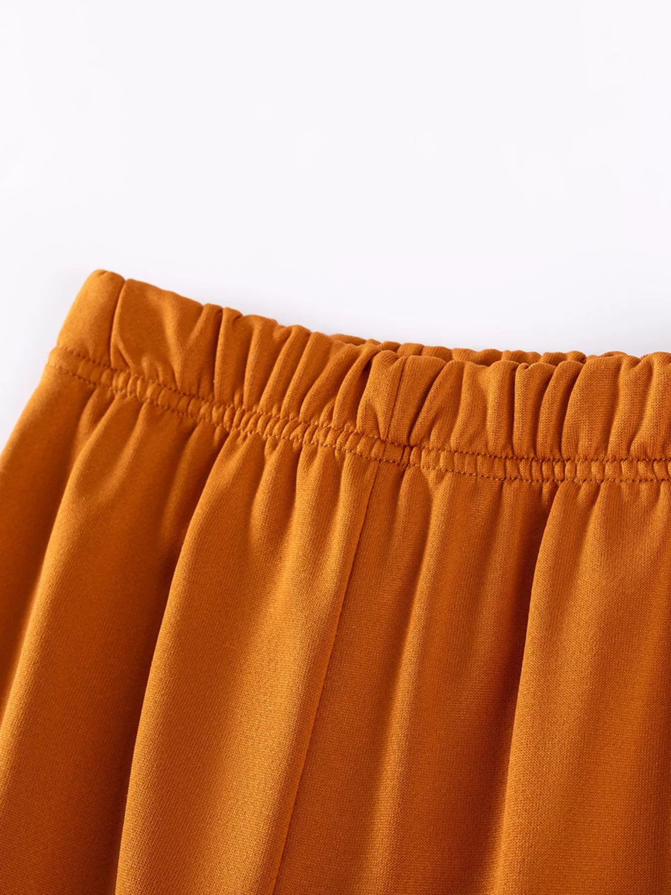 💙 Gros plan sur la qualité du tissu - matière douce et respirante avec couleurs vives résistantes, parfait pour accompagner tous les mouvements des enfants actifs
