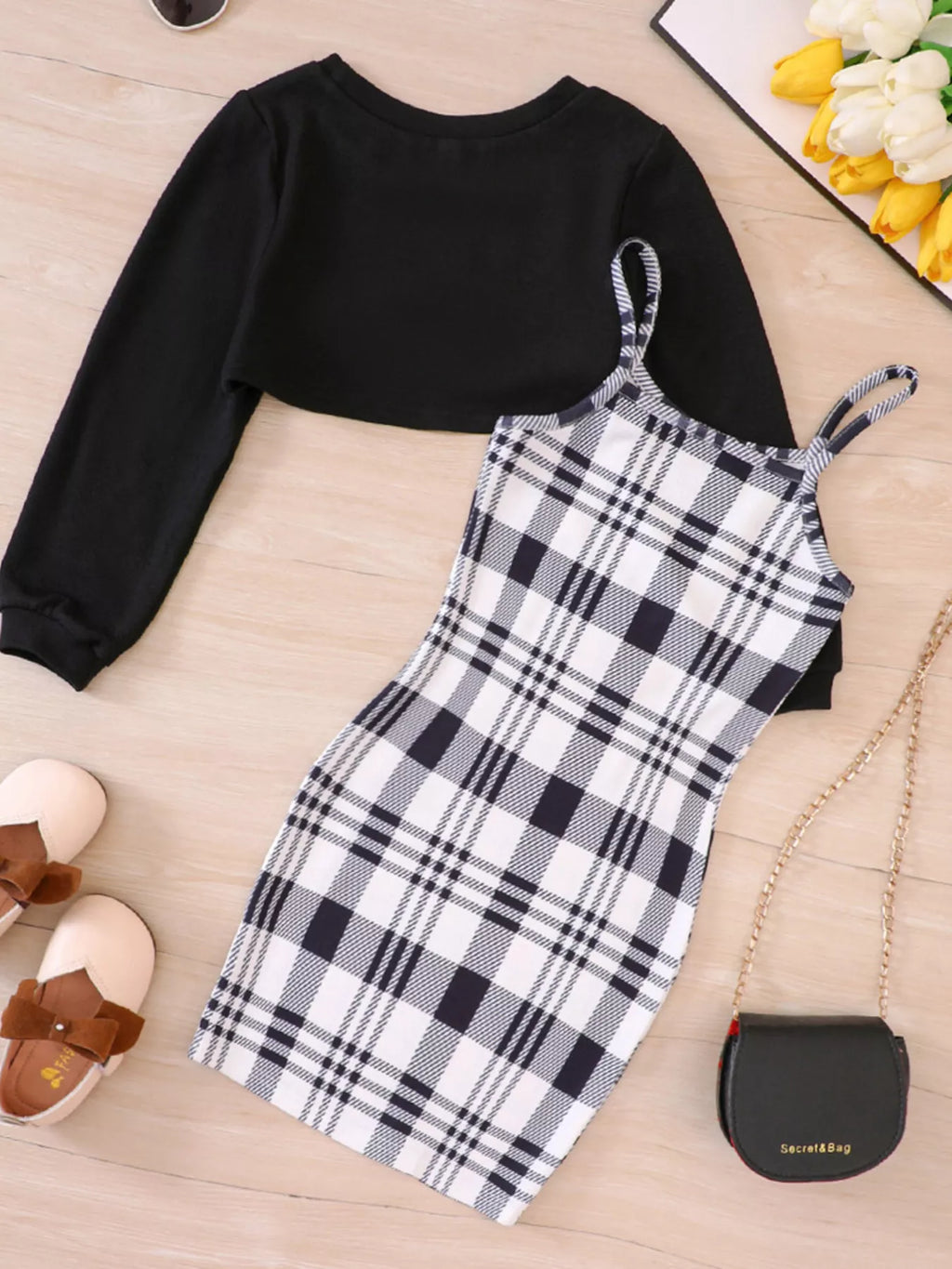 👗 Vue complète ensemble robe à carreaux manches longues casual chic fille - coupe flatteuse silhouette élégante féminine - tissu doux confortable respirant - design champêtre intemporel - style polyvalent automne hiver - vêtements premium BabyCoton Suisse
