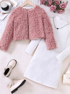 👗 Vue complète ensemble 2 pièces veste fausse fourrure robe côtelée coordonnées fille - coupe flatteuse silhouette élégante féminine - tissus doux confortables chaleur - design luxueux glamour chic - style polyvalent automne hiver - vêtements premium BabyCoton Suisse

