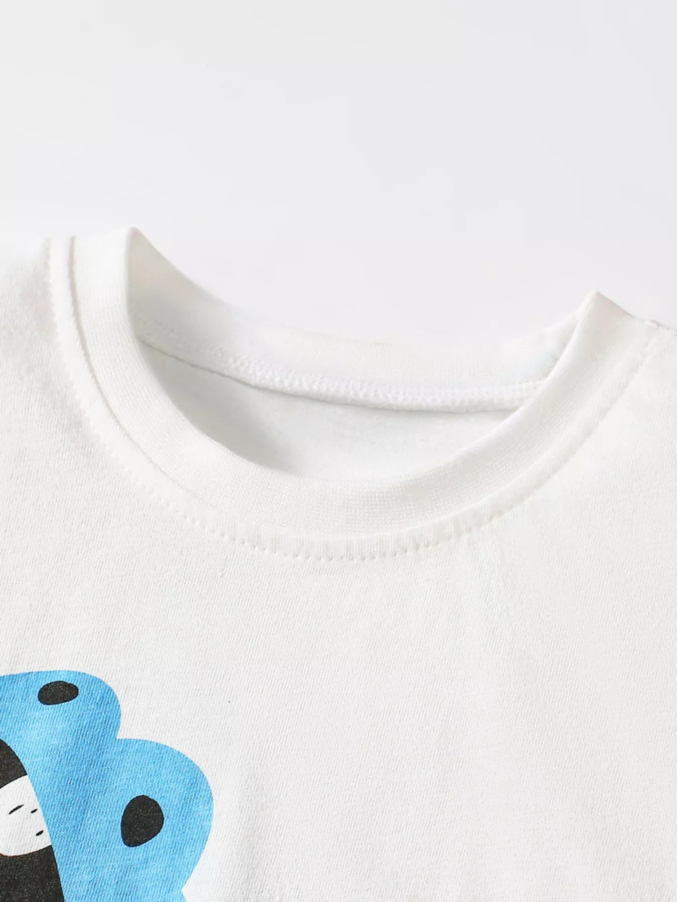 Ensemble top hippopotame et short enfant - détail motif
