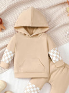 Détail du sweat à carreaux manches longues pour enfant - tissu doux et confortable - BabyCoton Suisse
