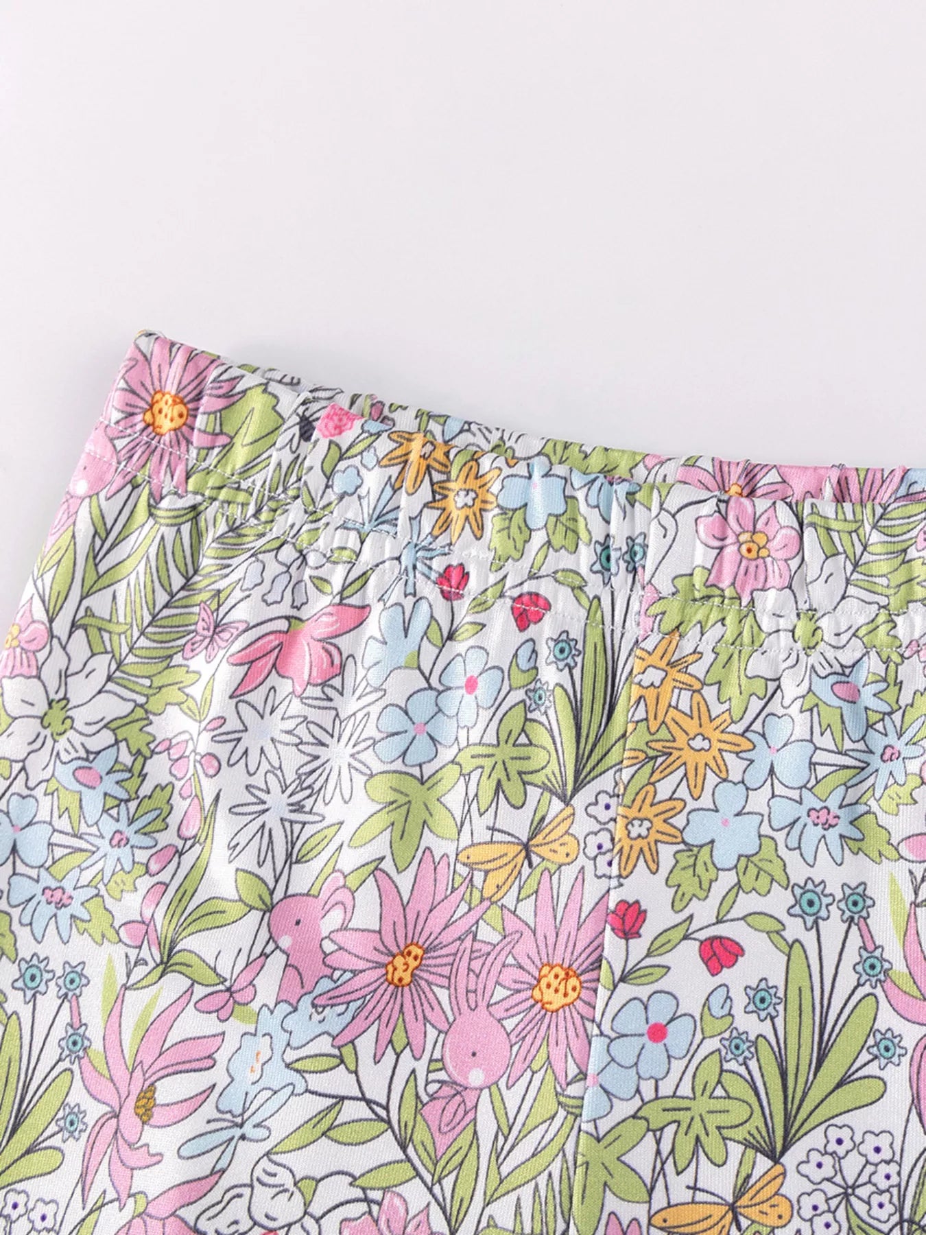💐 Gros plan sur la qualité du tissu - matière douce et respirante avec imprimés floraux résistants, conçu pour durer et garder sa beauté lavage après lavage