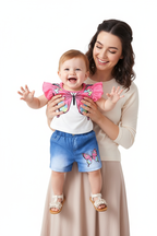 Ensemble bébé fille papillon — top blanc manches volantées imprimé papillon rose et short jean bleu, tenue été 9-18 mois