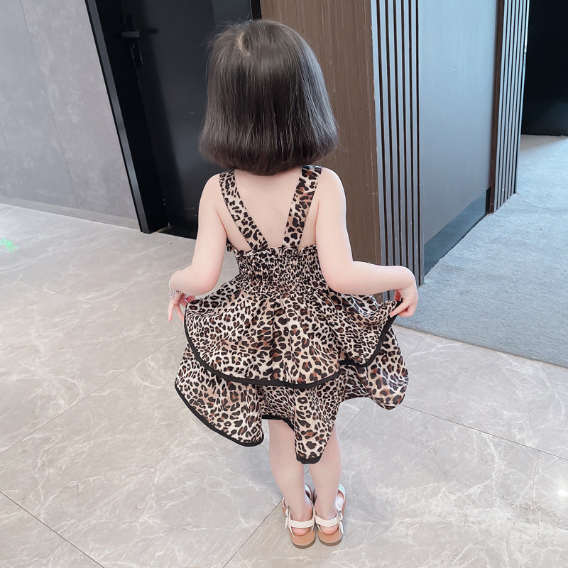 Imprimé léopard animal print à la mode 💃 Met en avant le détail unique - Dos nu lacé sexy-chic 🎀 Crée une connexion émotionnelle - Confiance et style pour petites fashionistas 🌟 Utilise un langage moderne - "must-have", "K-fashion", "audace" 💕 Inclut un témoignage - Preuve sociale d'une vraie maman 🎯 
