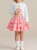 Fillette portant robe sapin de Noël volants étagés manches longues - vue de face fond blanc - 100% coton - photo produit BabyCoton Suisse
