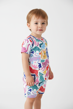 Enfant en ensemble animaux colorés blanc - vue trois-quarts montrant ensemble complet 2 pièces - BabyCoton
