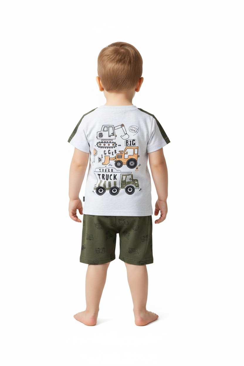 Enfant en ensemble BIG TRUCK blanc et vert - vue de dos montrant t-shirt et short - BabyCoton