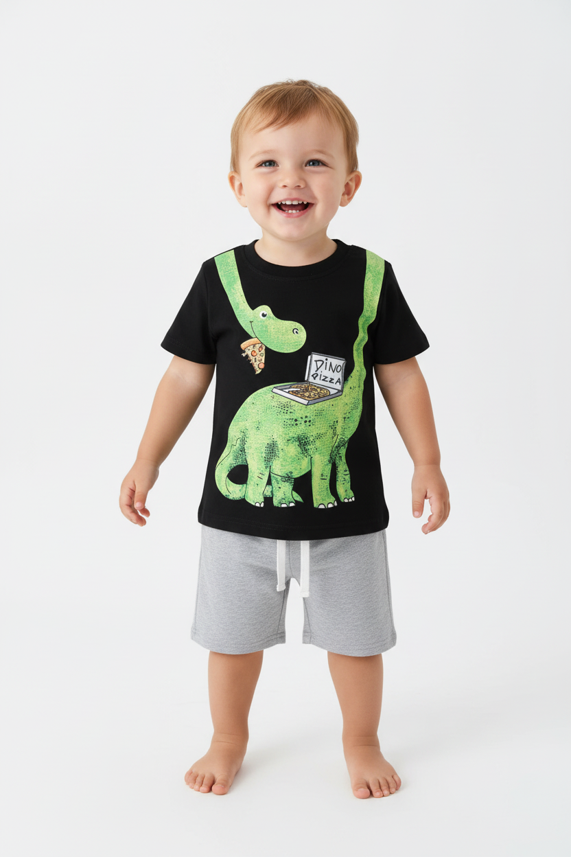 Enfant en ensemble DINO PIZZA noir - t-shirt dinosaure vert mangeant pizza et short gris - vue de face - BabyCoton