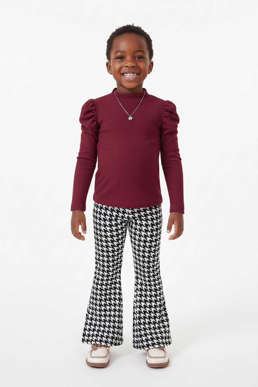 Enfant portant ensemble haut manches longues et pantalon pied-de-poule 2 pièces - vue de face fond blanc - style classique sophistiqué - photo produit BabyCoton Suisse
