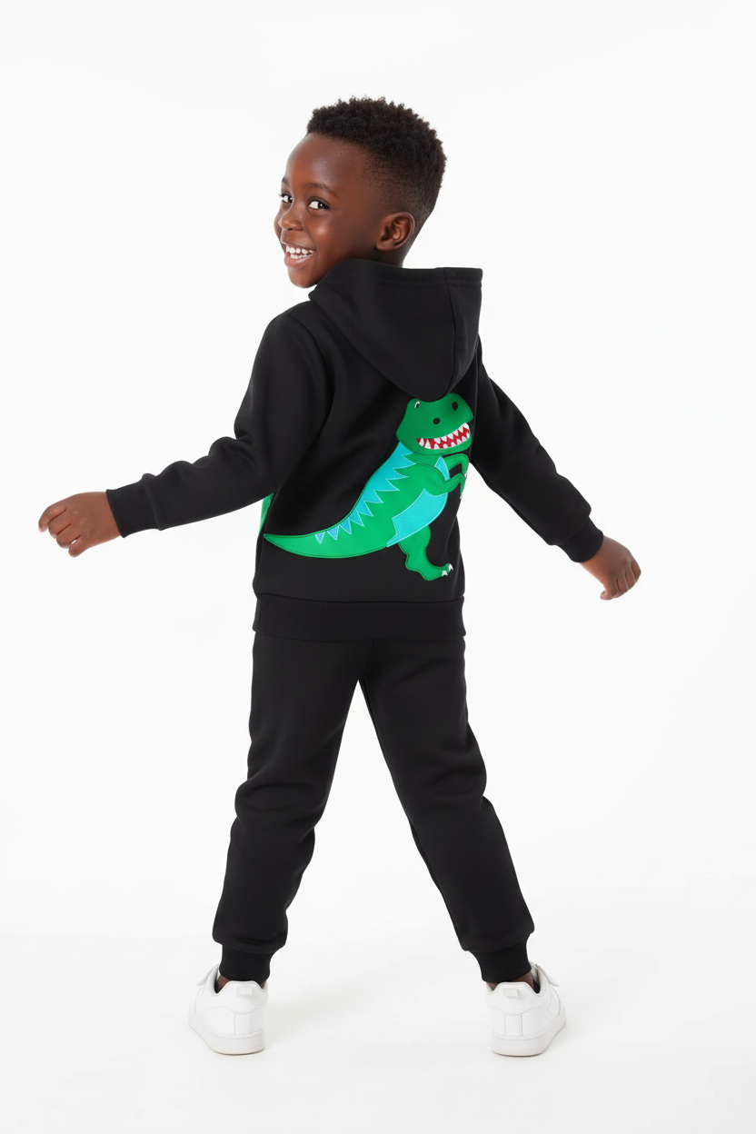 Enfant portant ensemble hoodie Dinosaure graphique et pantalon - vue arrière - détail coupe et finitions - photo produit fond blanc - BabyCoton

