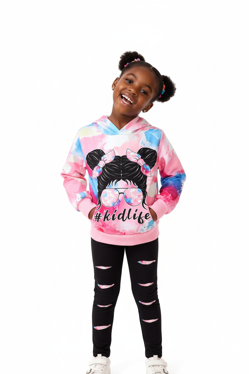 Fillette portant ensemble hoodie tie-dye graphique et pantalon coordonné - vue de face fond blanc - couleurs vibrantes artistiques - photo produit BabyCoton Suisse
